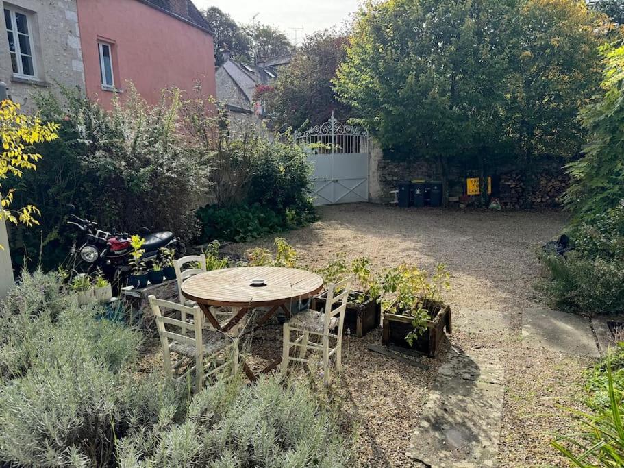 Petite Maison Independante Avec Parking Vetheuil Bagian luar foto